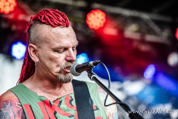 00099-helltrick-music-festFCDF6AE5-F246-3910-A945-F9132329AAA9.jpg